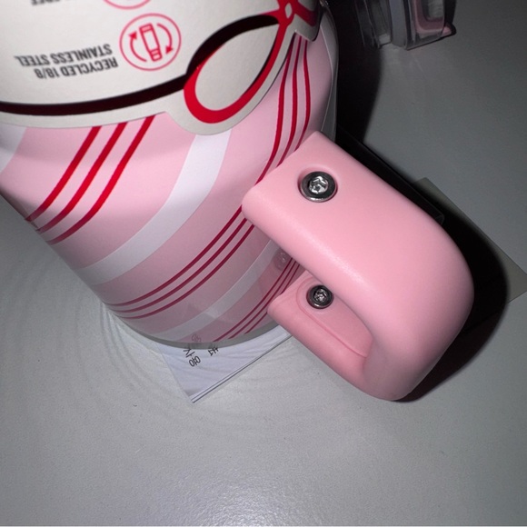 Stanley 20 oz FlowState Quencher Tumbler Strawberry Twist 2025 Target Release - Picture 8 of 9